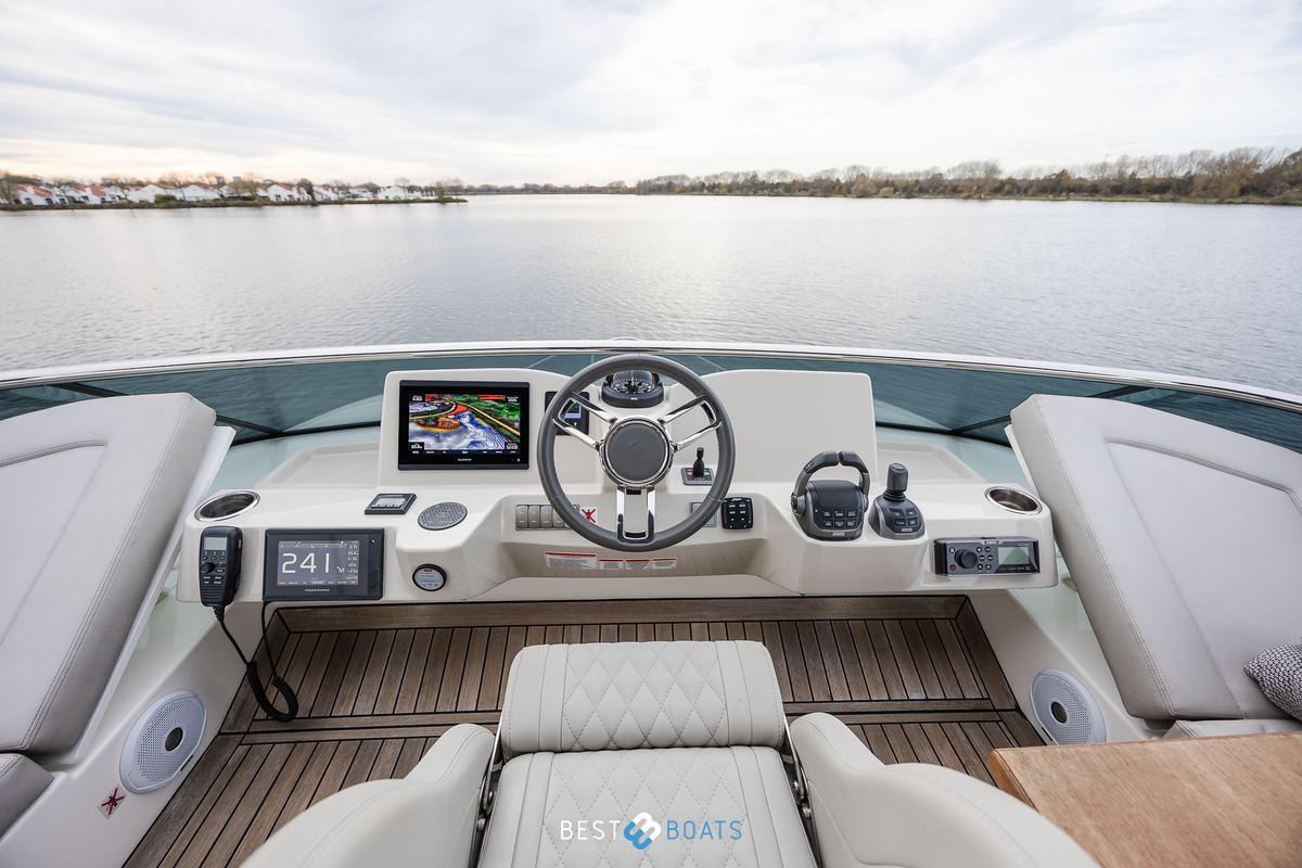 foto: 85 Absolute  Navetta 52