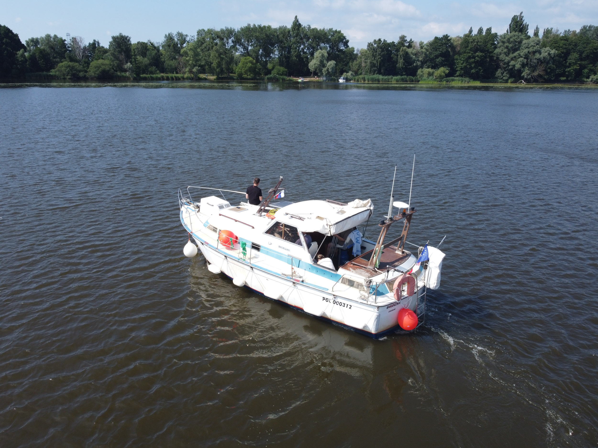 foto: 64 Amerglass Searunner 30 AK