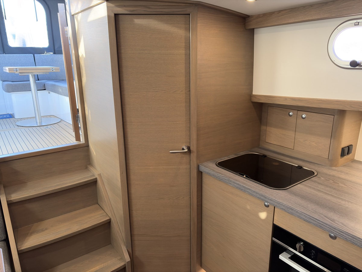 foto: 25 Vedette 37 cabin comfort line
