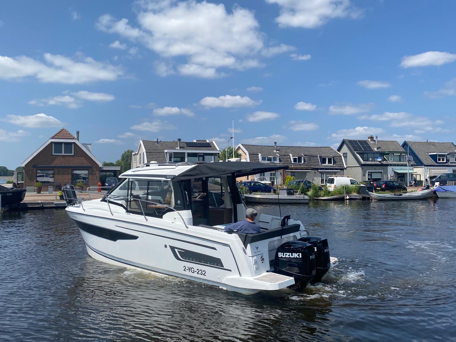 foto: 35 Jeanneau  Merry Fisher 895 offshore