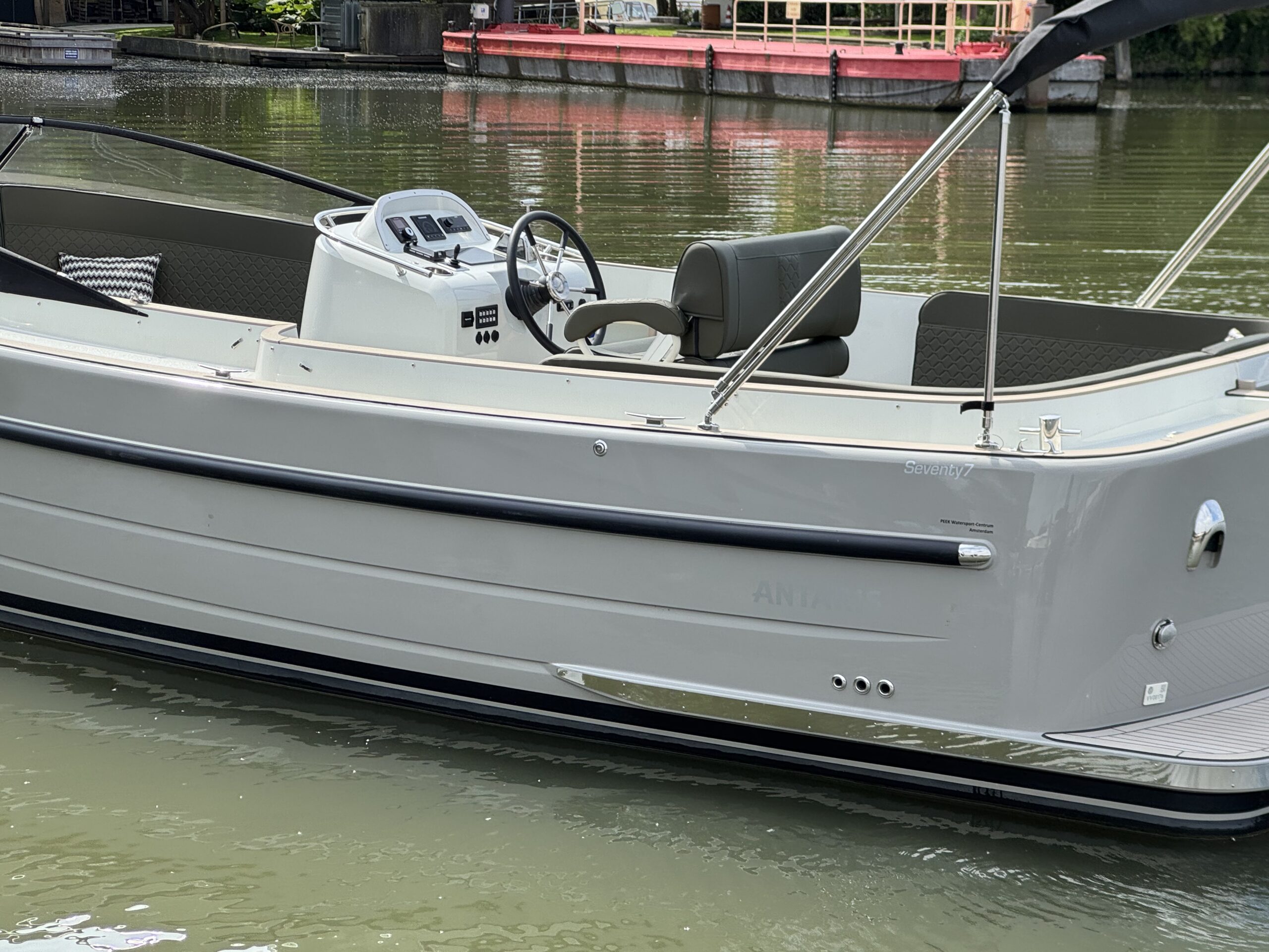 foto: 40 Antaris Seventy7 Sport