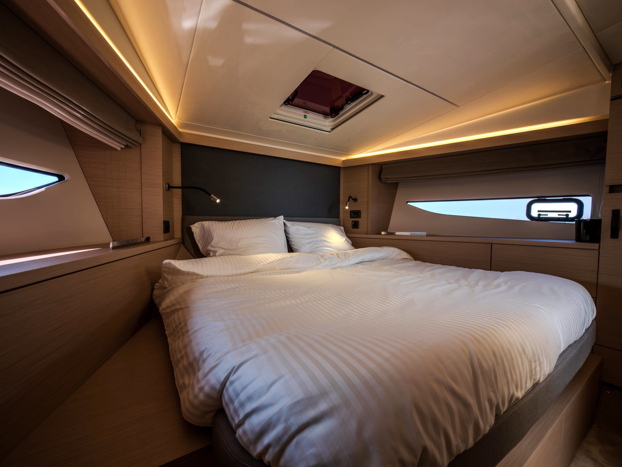 foto: 15 Prestige 420S