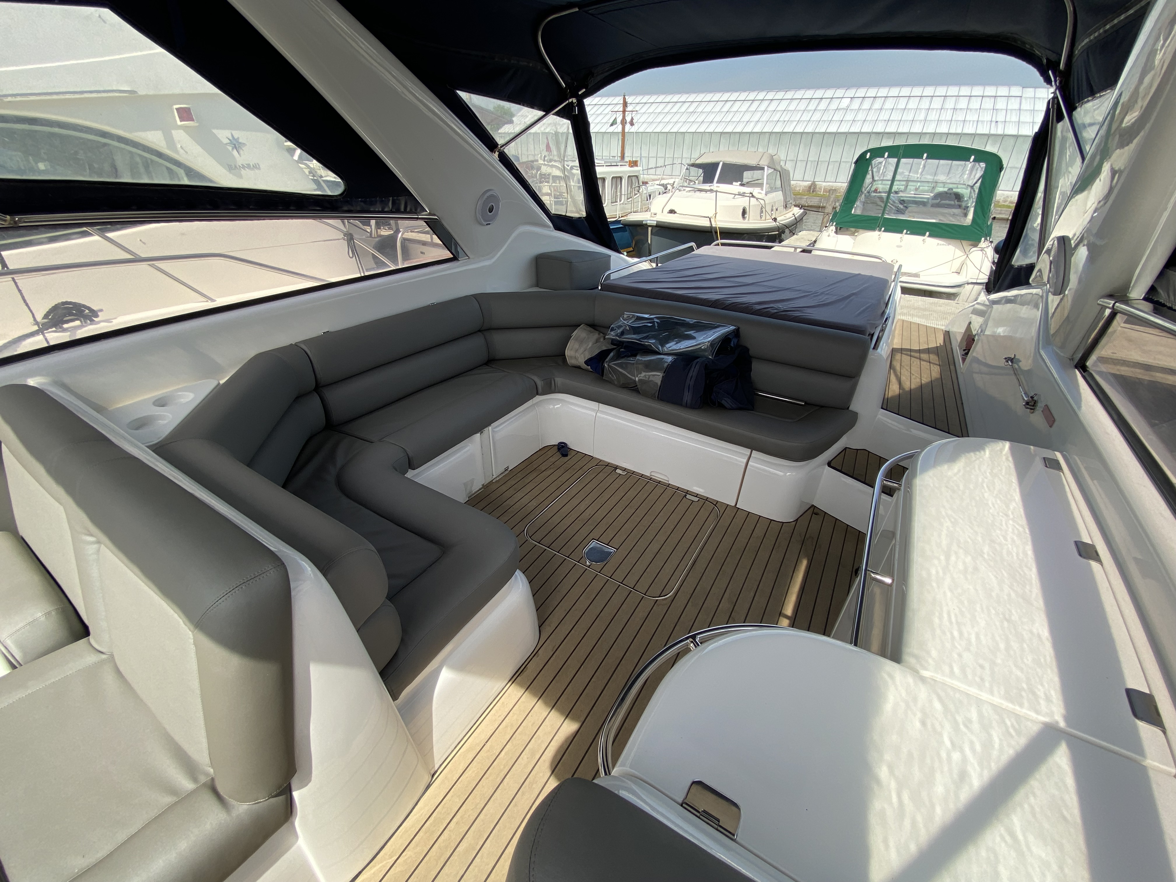 foto: 19 Sunseeker Comanche 40