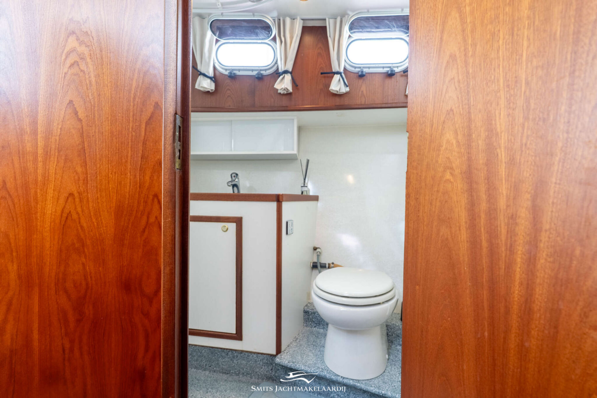 foto: 25 Bach Bach Yacht 35 OK