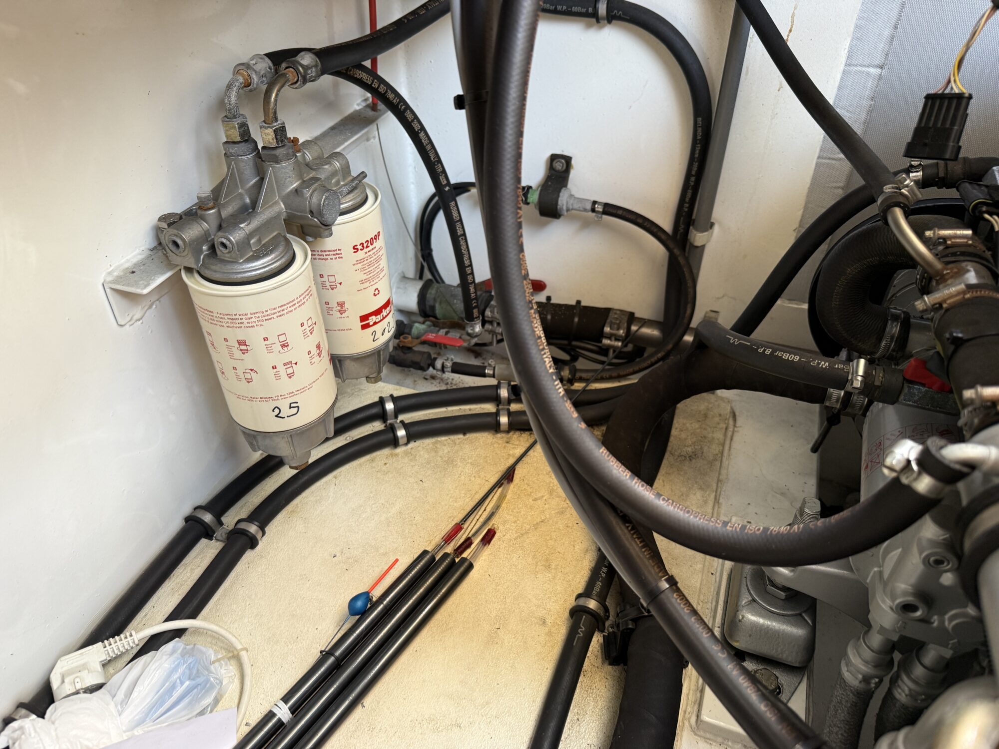 foto: 61 Tryvia Tryvia 1100 OK Cabrio Spiegeldeur