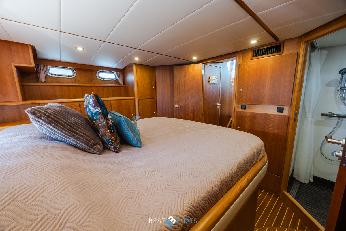 foto: 42 Van Vossen Parade 12.75 AK 