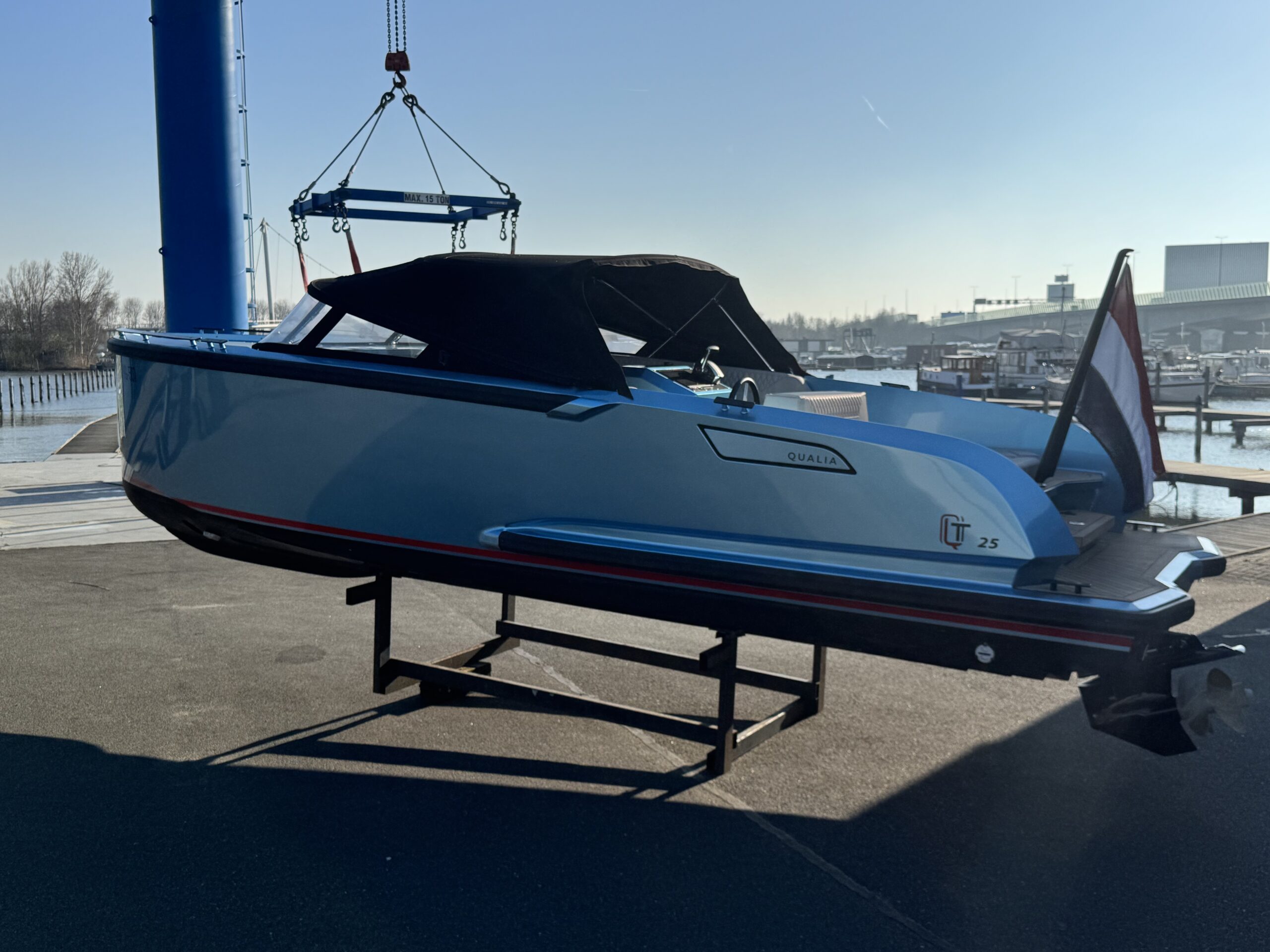 foto: 23 Qualia QT25