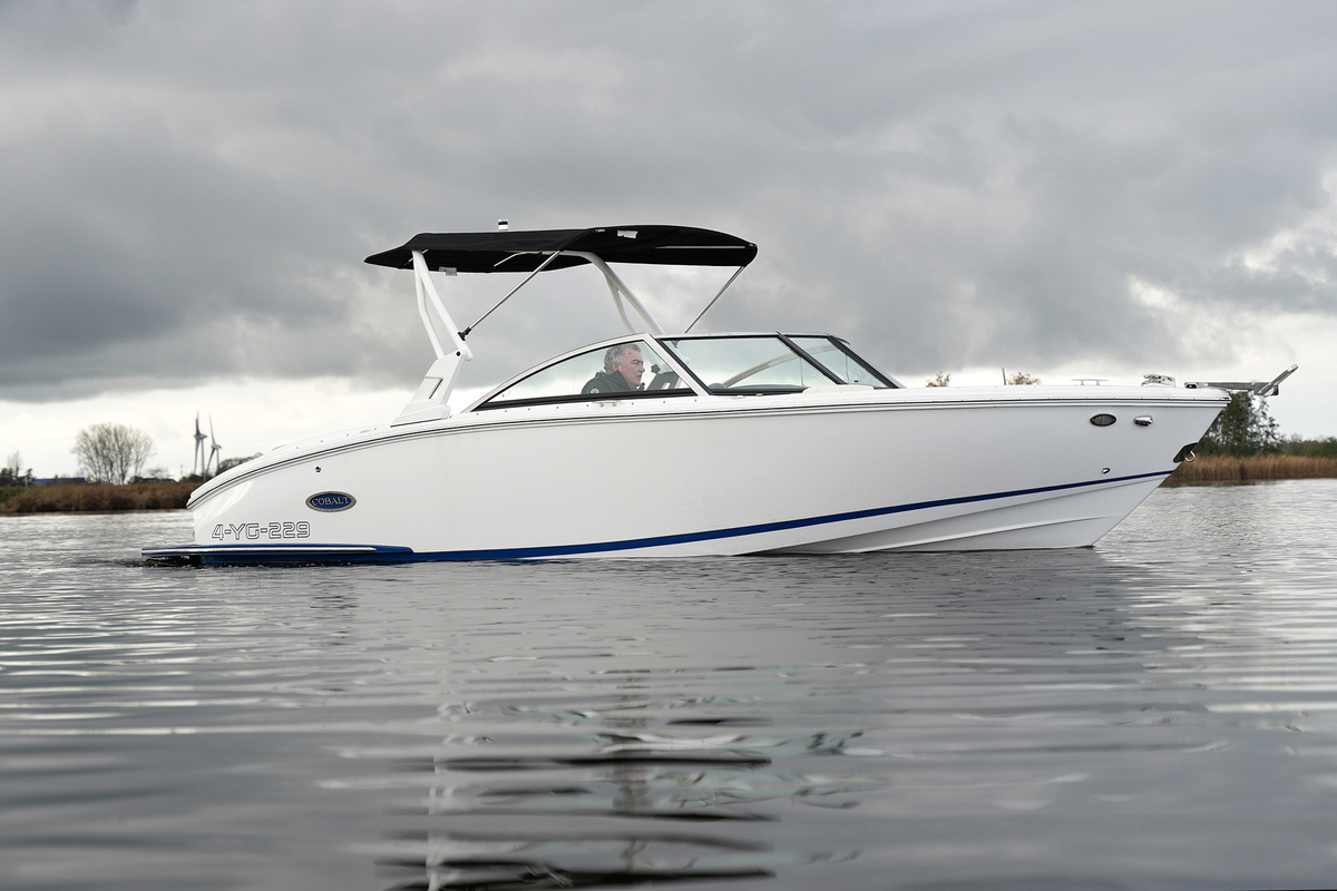 foto: 80 Cobalt CS23