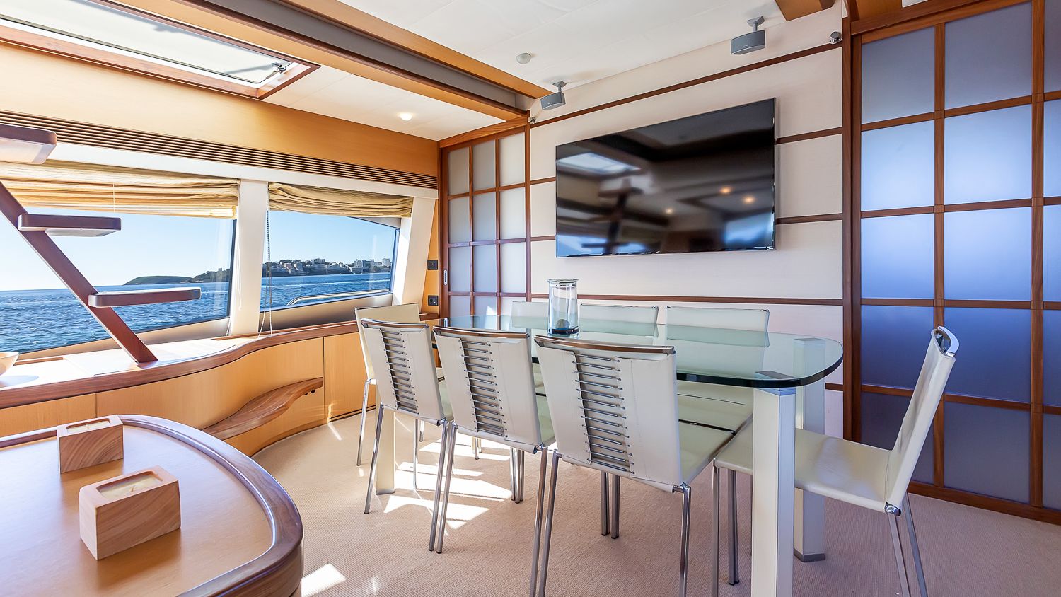 foto: 13 Ferretti  731