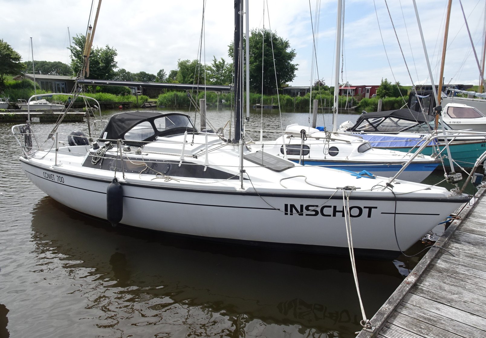 hoofdfoto: 1 Comet 700