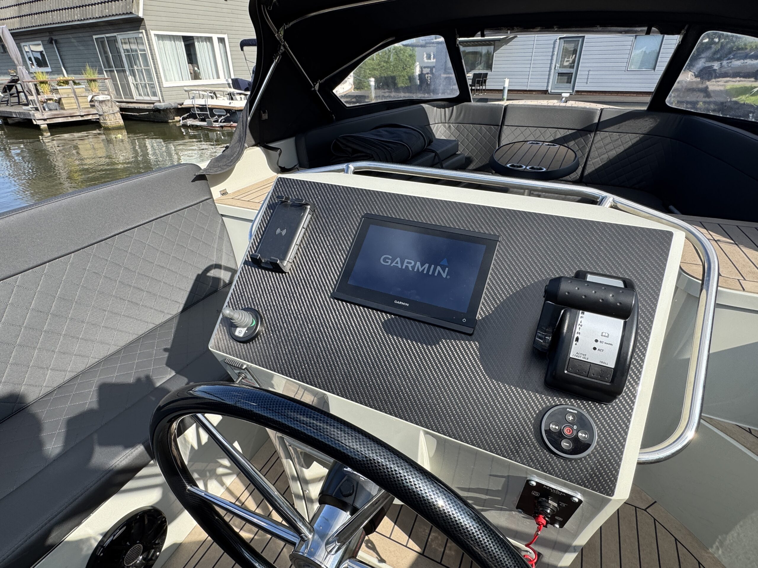 foto: 12 Maxima 740 (jong gebruikt)