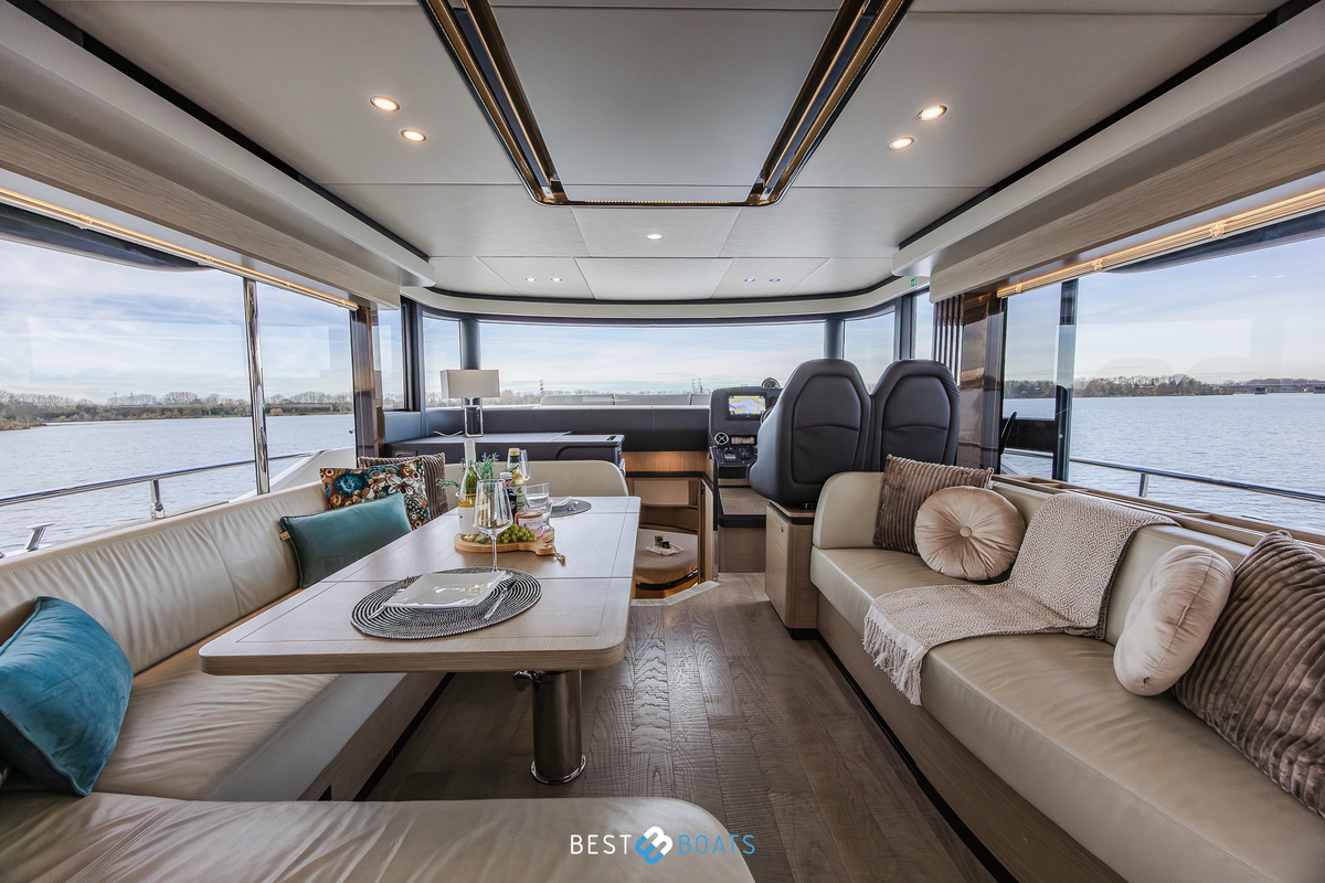 foto: 86 Absolute  Navetta 52