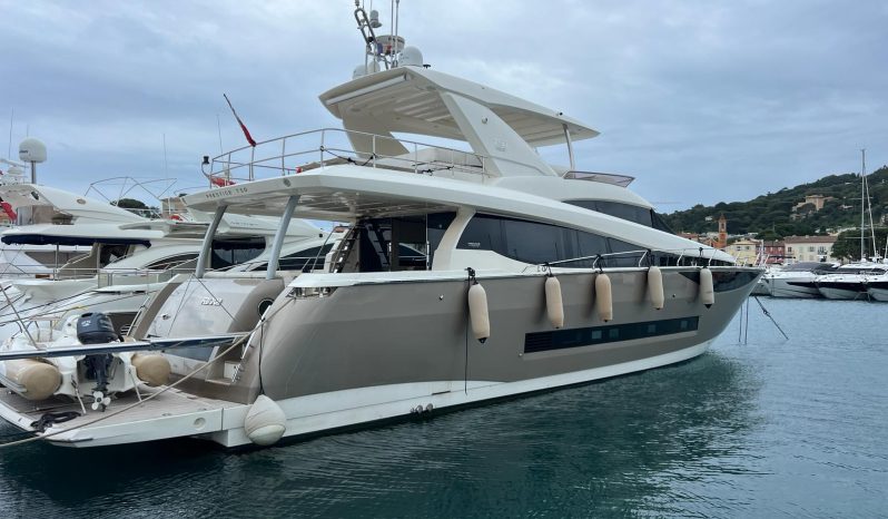 foto: 17 Prestige 750