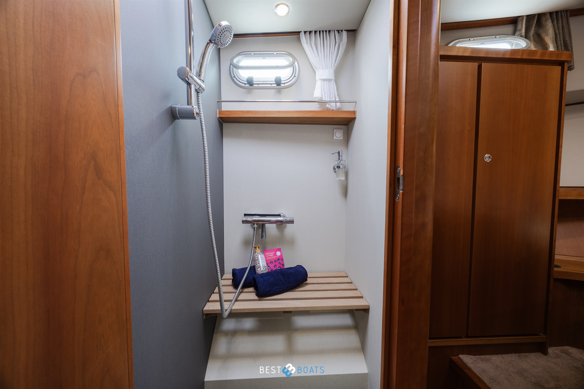 foto: 58 Linssen Grand Sturdy 470 Sedan Wheelhouse
