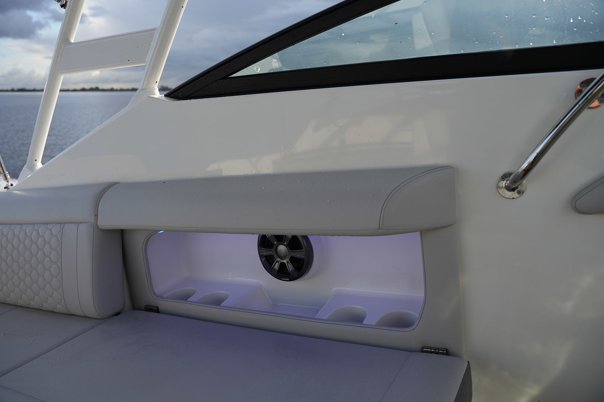 foto: 43 Sea Ray Sundancer 290