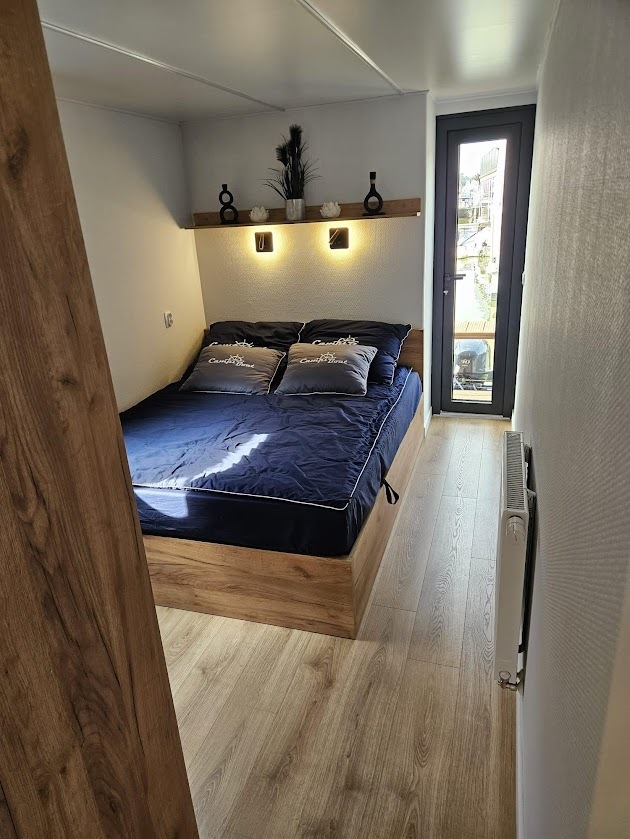 foto: 33 Campi 460 Houseboat