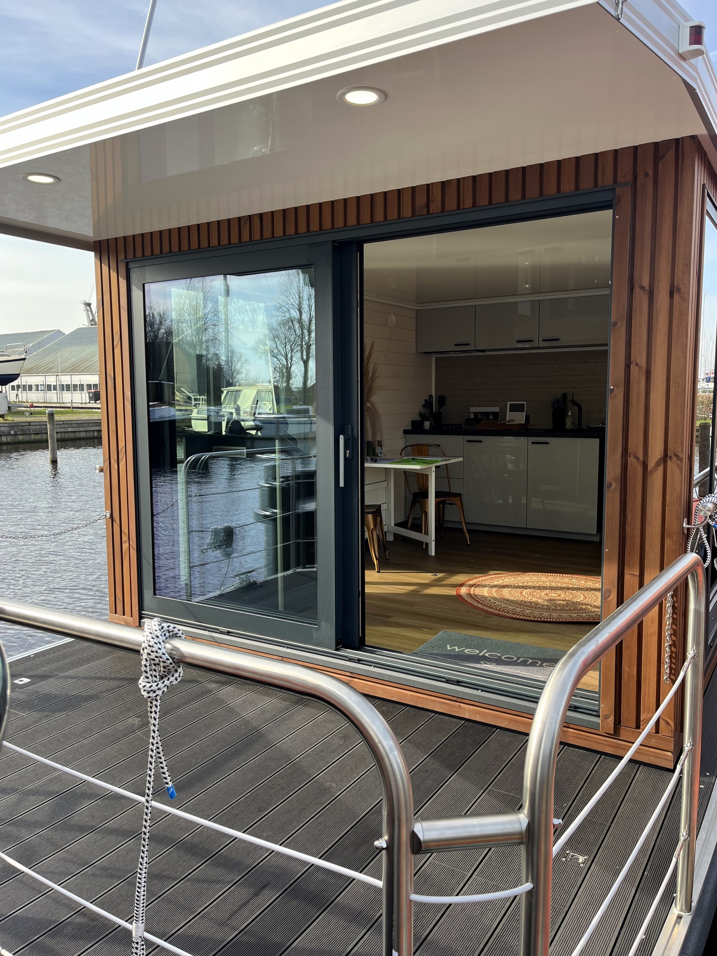 foto: 63 COMPLEET Nieuwe Nordic Season NS 36 Eco 23 Houseboat Met Ligplaats