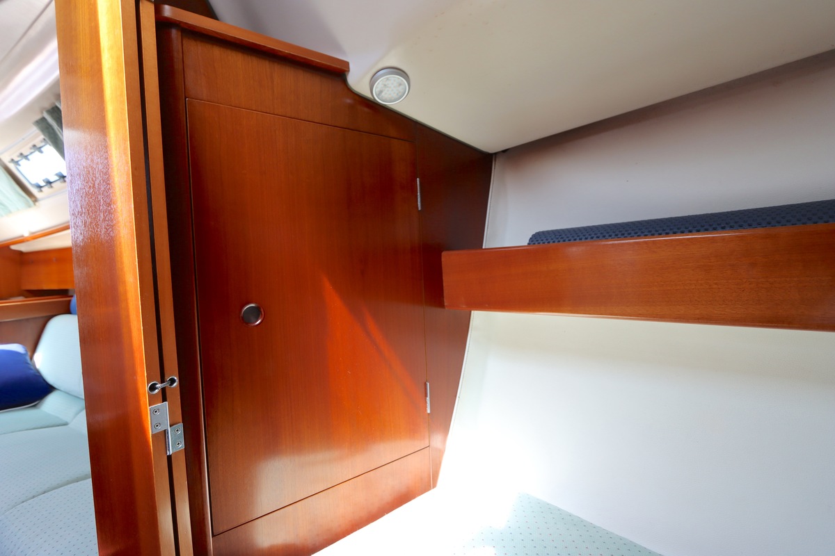 foto: 41 Beneteau Oceanis 300
