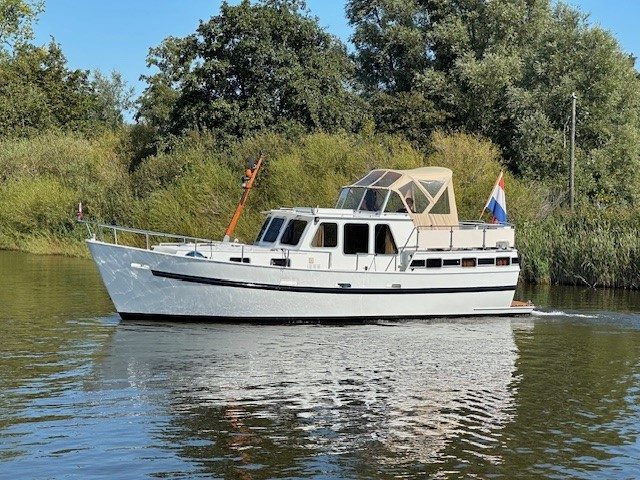 foto: 39 Ankertrawler 1100 S