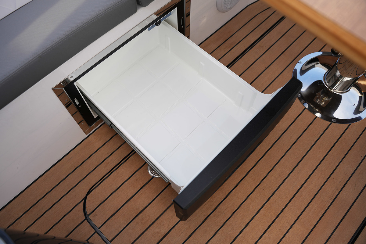 foto: 85 Alfastreet Marine 21 Open Electric
