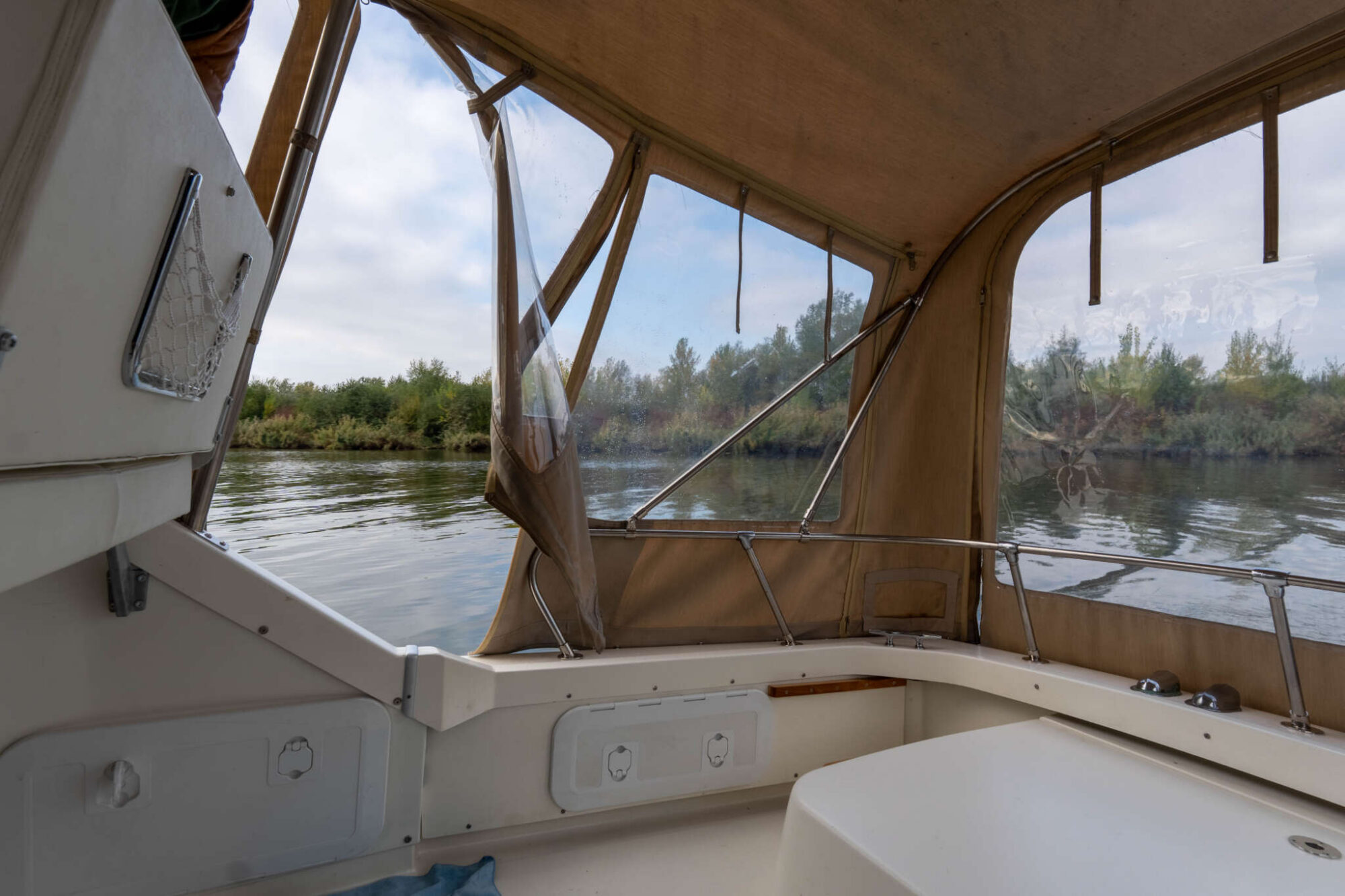 foto: 28 Bertram Bertram 25 Express Cruiser
