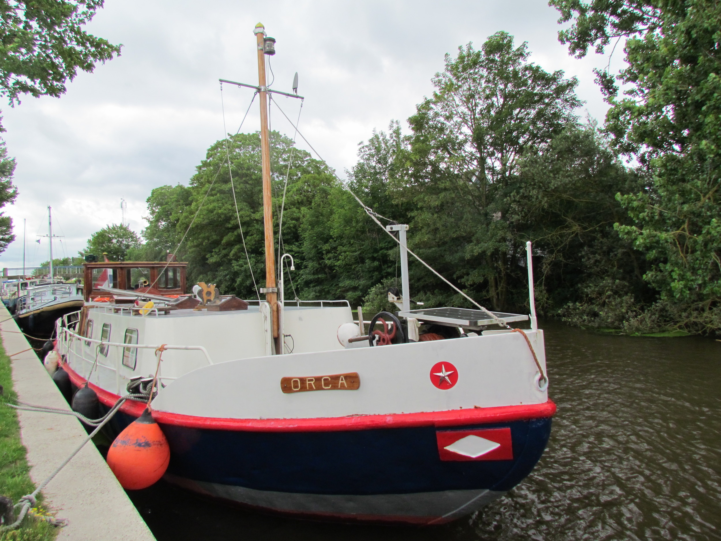 foto: 36 Hamburger Schuit Varend Woonschip