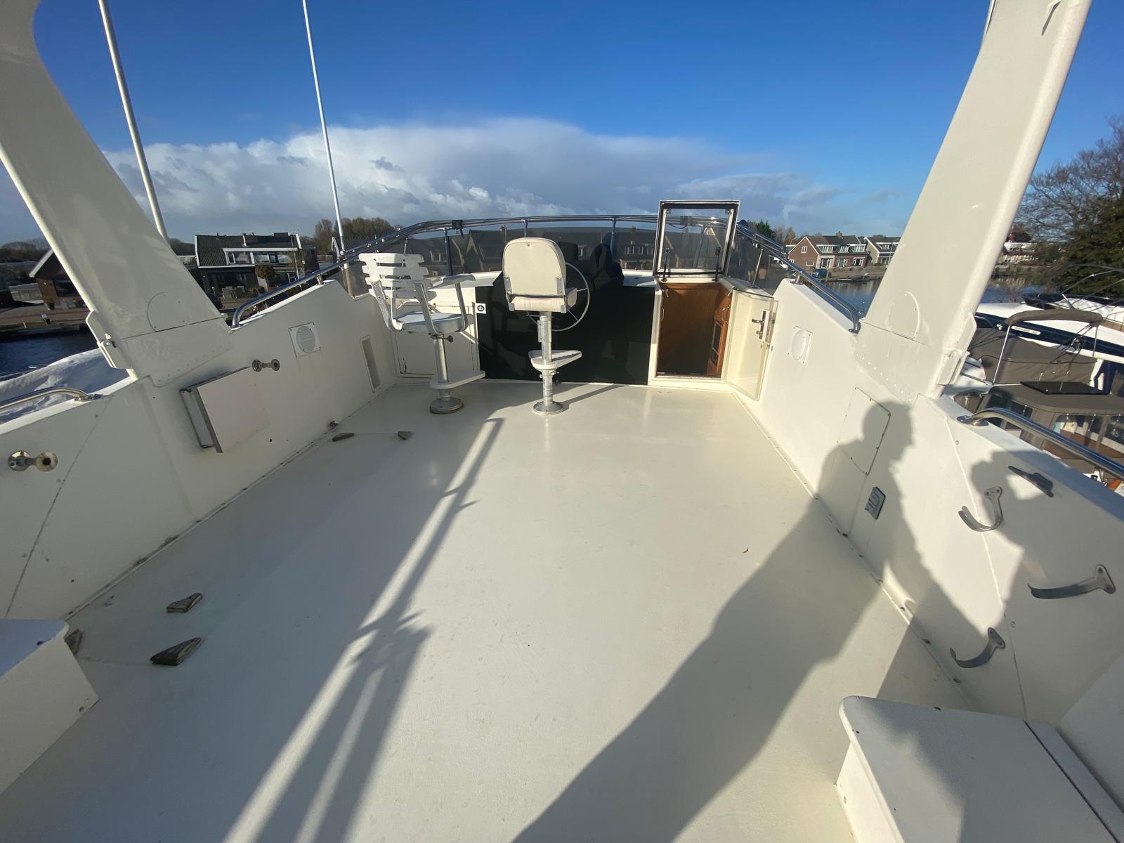 foto: 34 Hatteras 70 Fly ( Varend Woonschip )