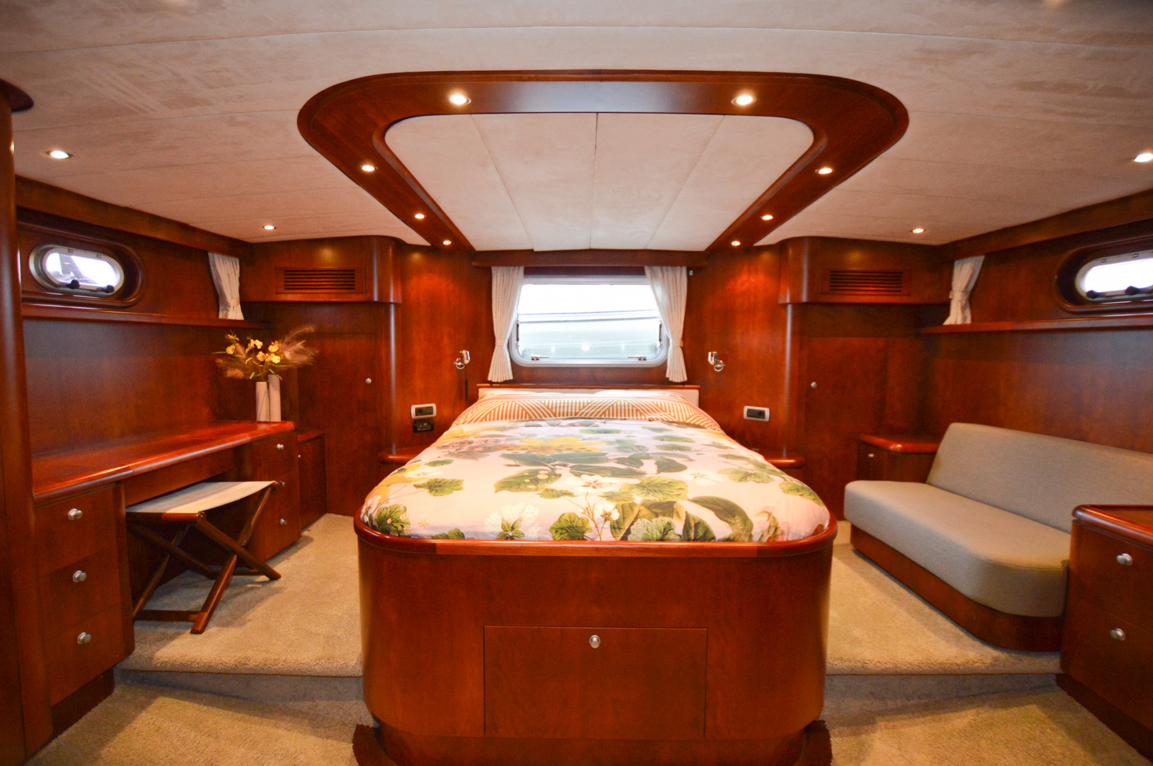 foto: 8 Pacific Prestige 190
