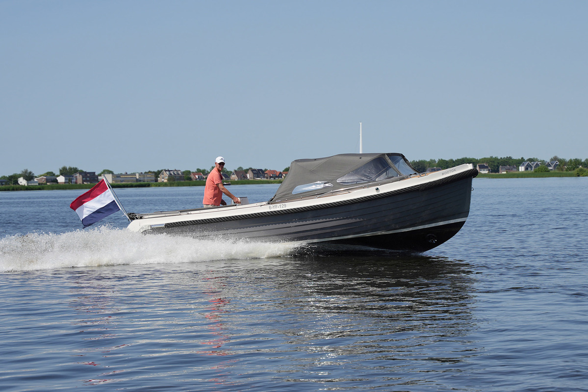foto: 38 Interboat Intender 820