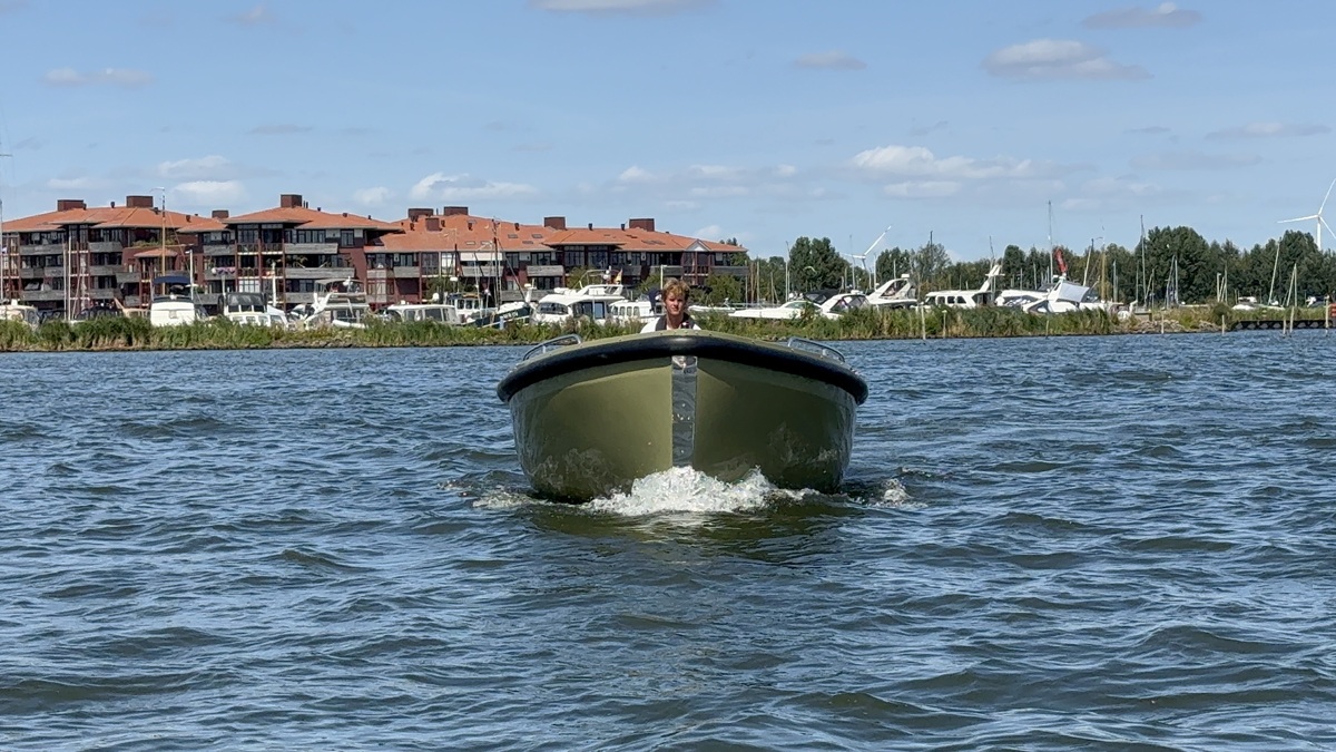 foto: 26 Stormer E-Lifeboat 75