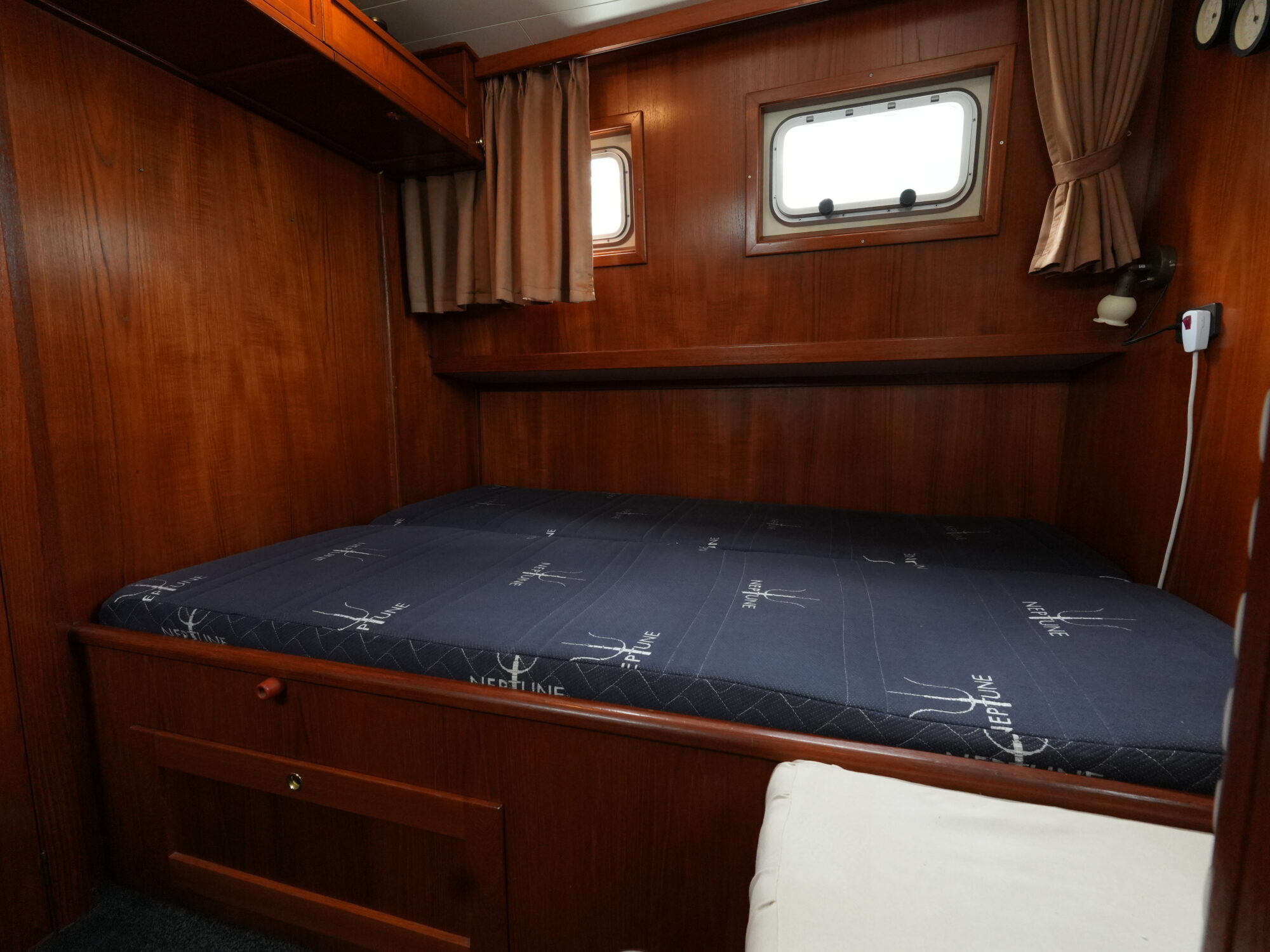 foto: 56 Macheta Macheta 1200 Classic