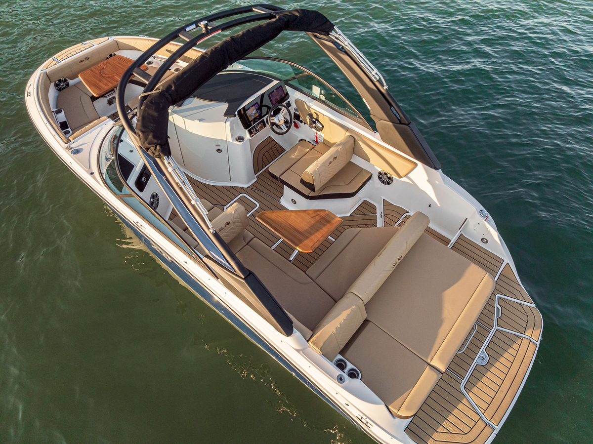 foto: 37 Sea Ray SDX 230