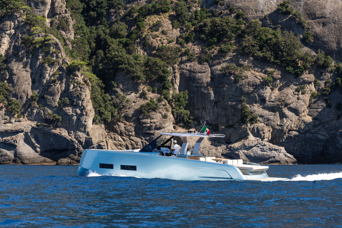 foto: 53 PARDO YACHTS 43  ON STOCK