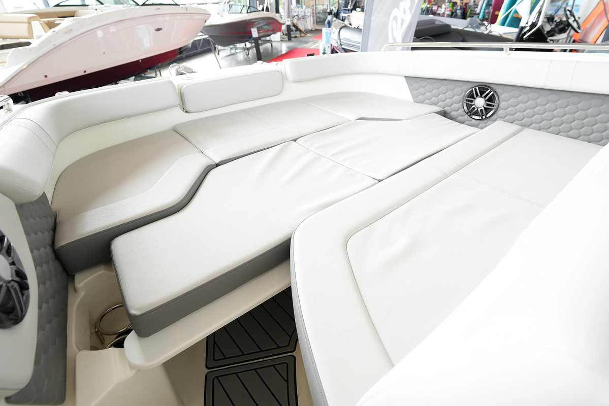foto: 151 Sea Ray SDX 250