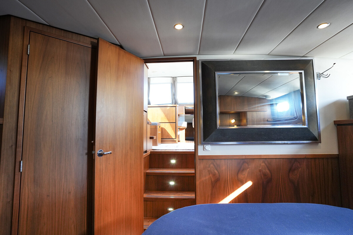 foto: 69 Linssen Grand Sturdy 410 AC Variotop met stabilisator