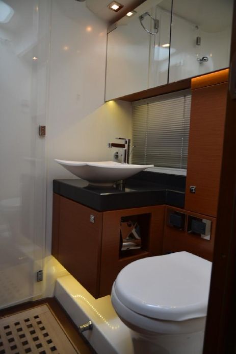 foto: 24 Prestige 60