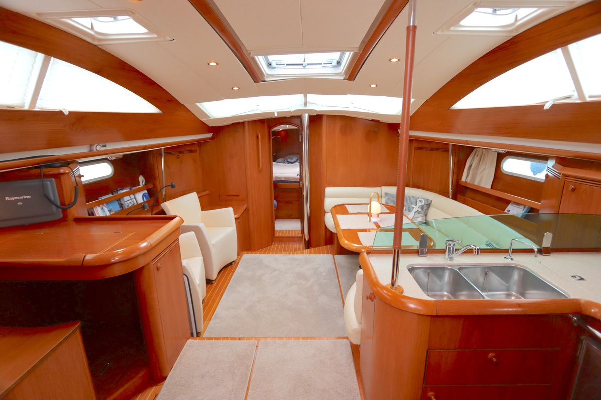 foto: 34 Jeanneau  Sun Odyssey 49 DS