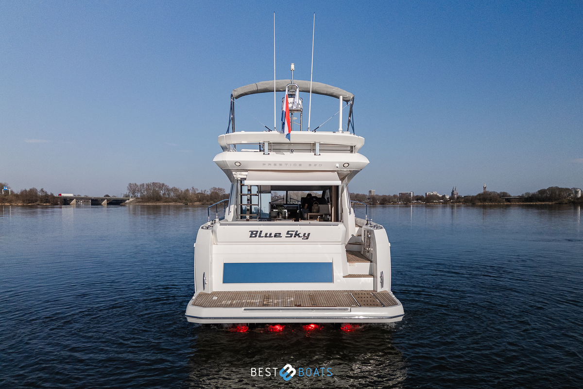 foto: 79 Prestige 520 FLY