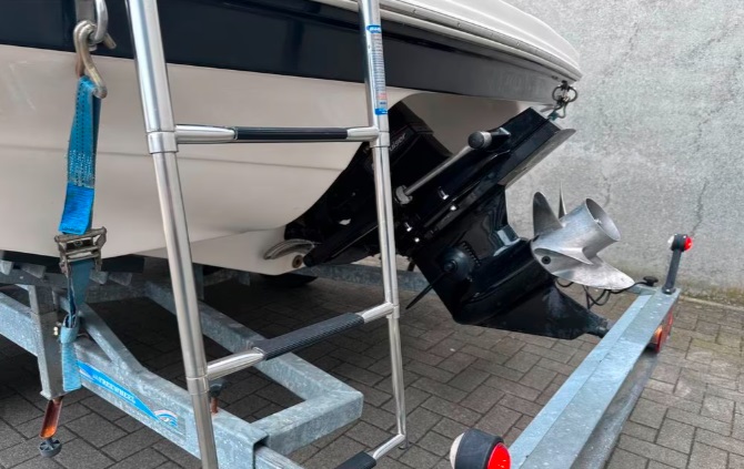 foto: 8  Rinker Captiva  212