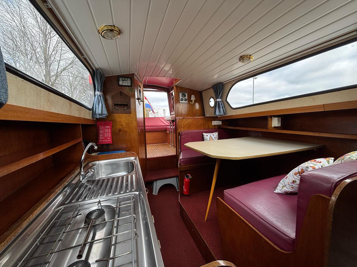foto: 45 Curtevenne 750