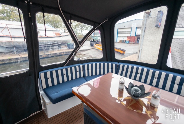 foto: 10  Valkkruiser   Voyager 14.50 