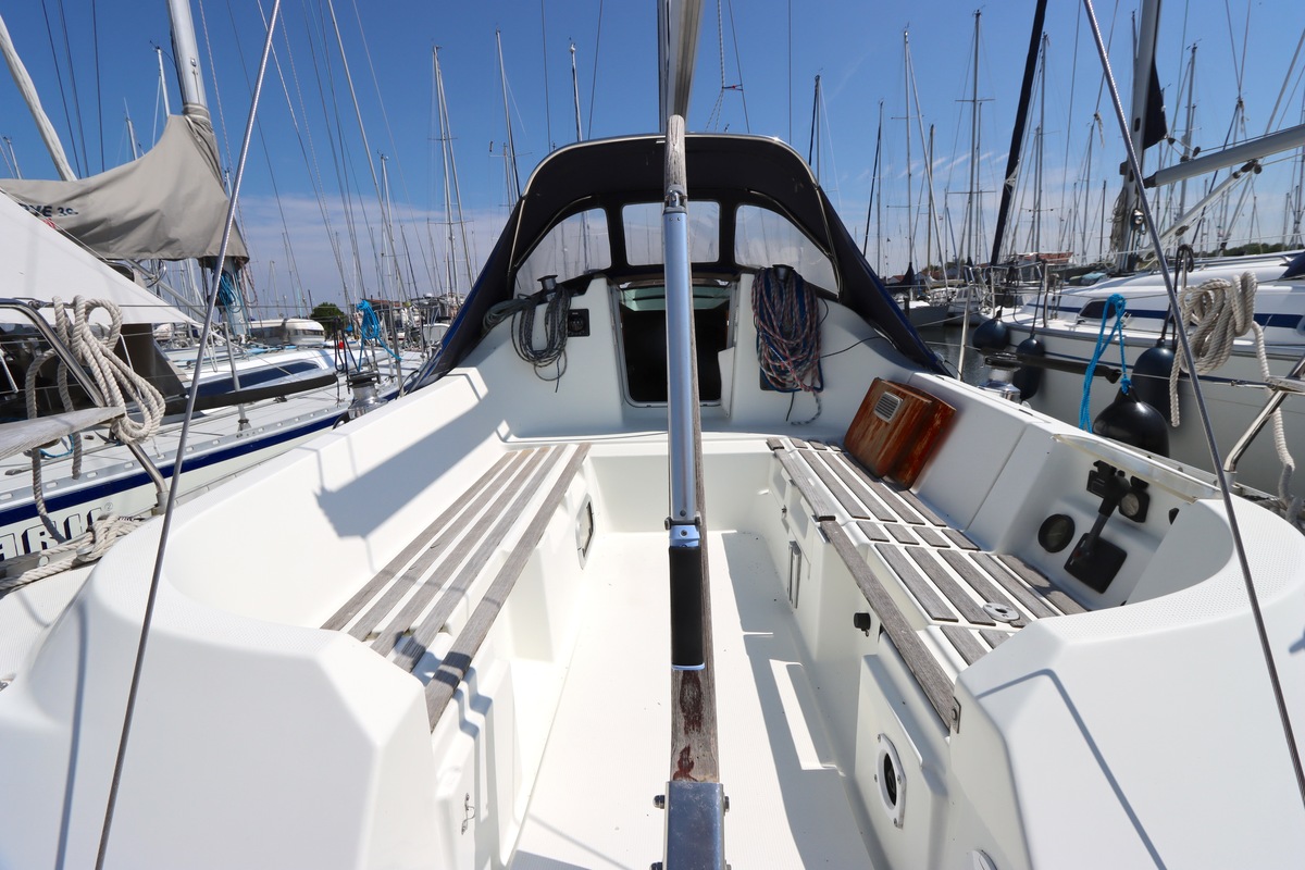 foto: 42 Beneteau Oceanis 300