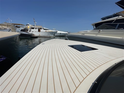 foto: 34 Vandutch 32