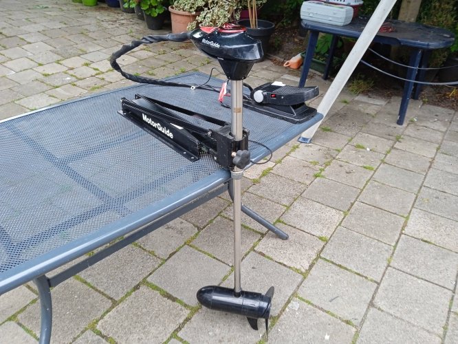 foto: 4 Motorguide Front Troller 46 Lbs 12V