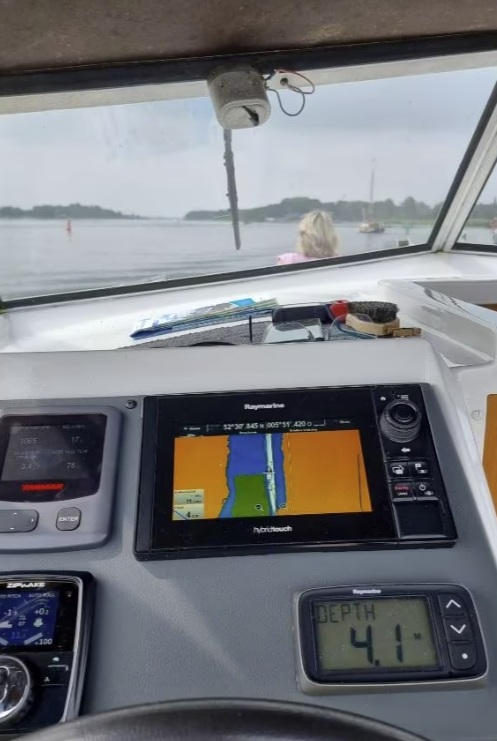 foto: 4 Polaris Vedette 25