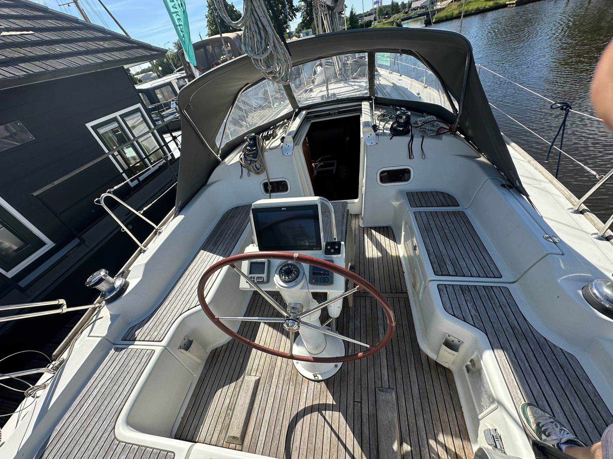 foto: 46 Beneteau Oceanis 37