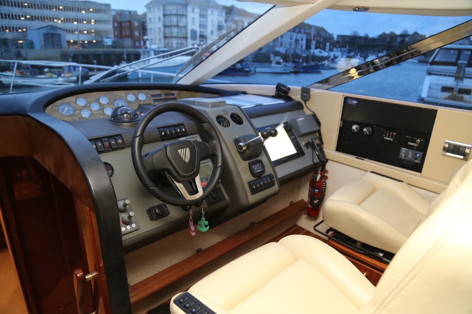 foto: 17 Fairline  Squadron 58