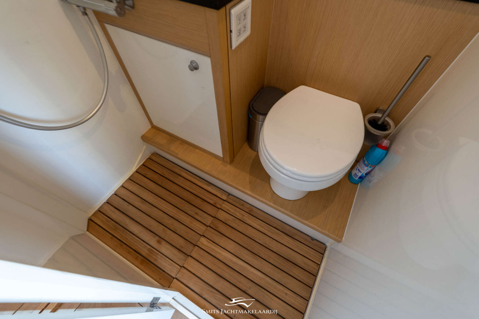 foto: 67 Crown yachts Crown Keyzer C107 Cabrio