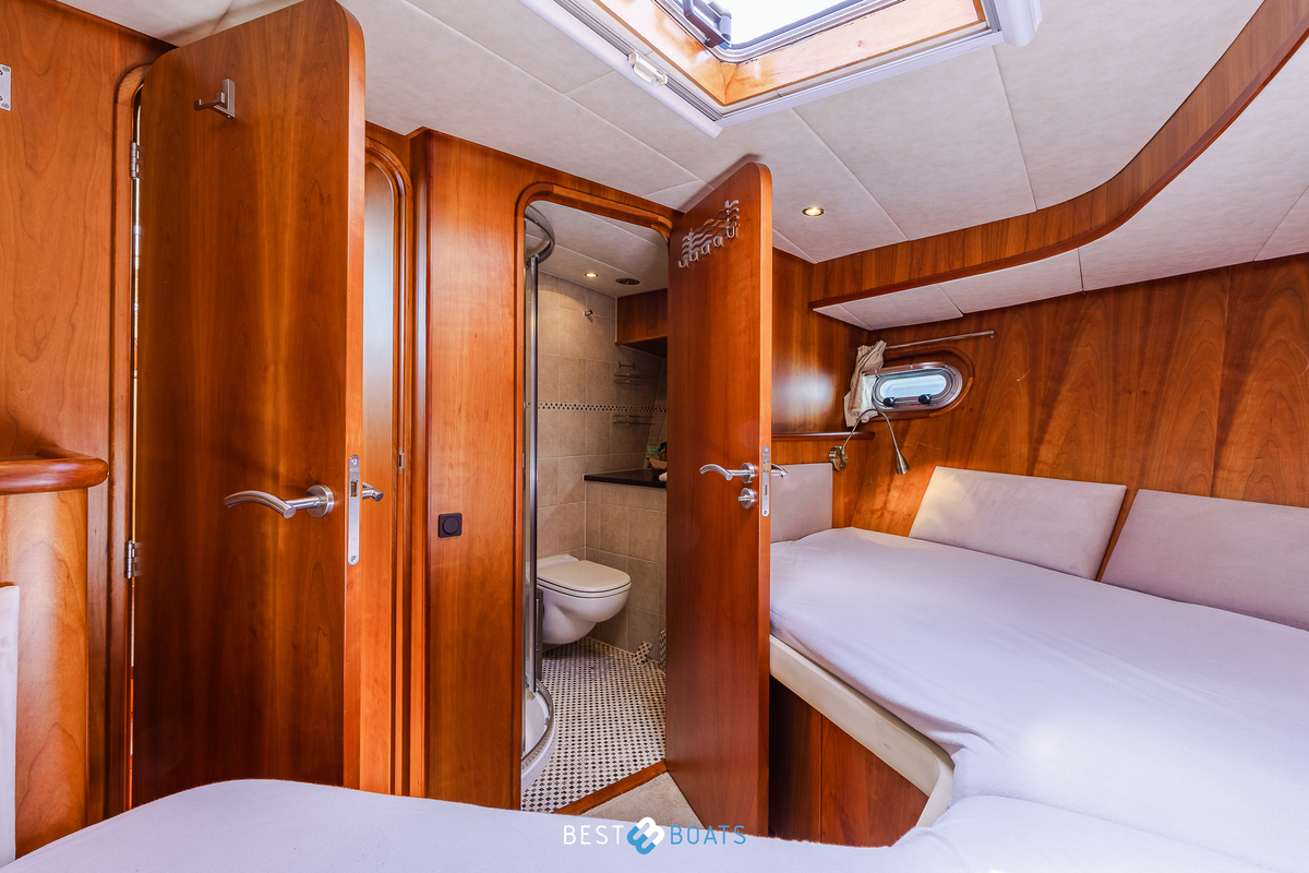 foto: 55 Van den Hoven Exclusive 1600