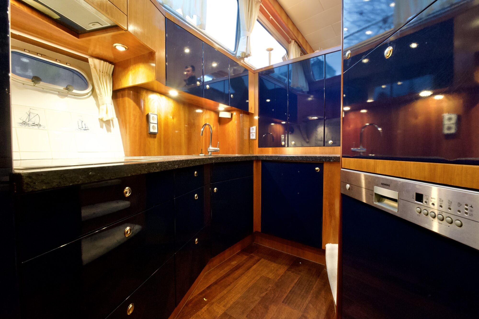 foto: 34 Van der Heijden Van der Heijden 17.00 Dynamic Deluxe VS